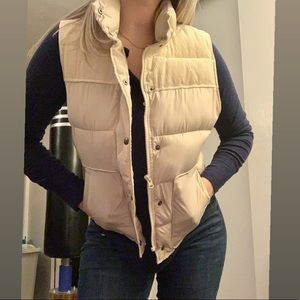 American eagle puffer vest